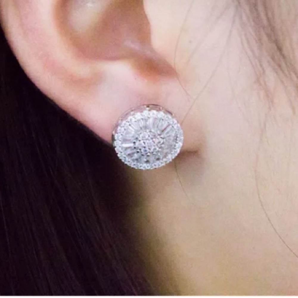 Luxe Starburst Diamond Stud Earrings - Picture 3 of 7
